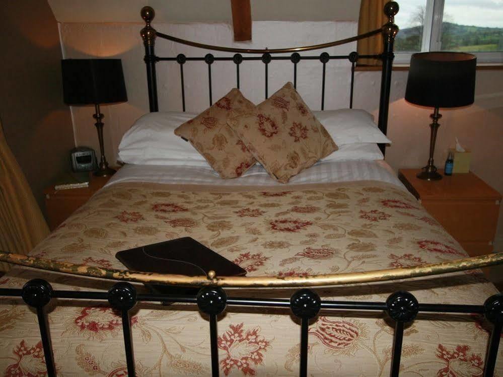 The Belfry At Yarcombe Bed & Breakfast エクステリア 写真